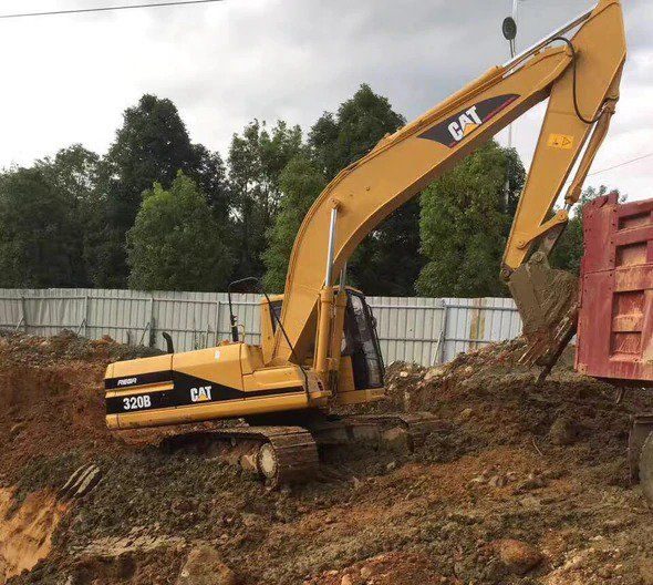 CAT 320 Excavator